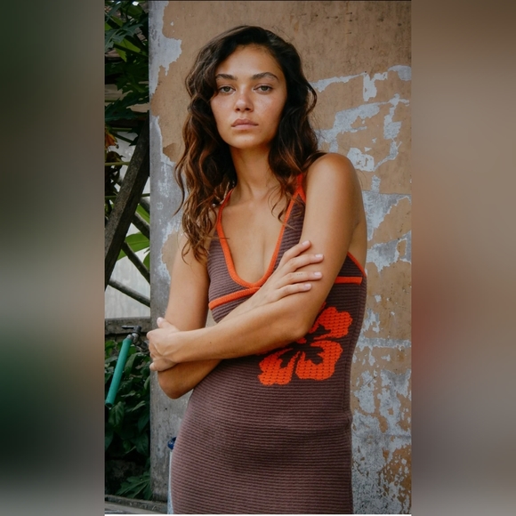 Hibiscus Knit Dress - Picture 2 of 5